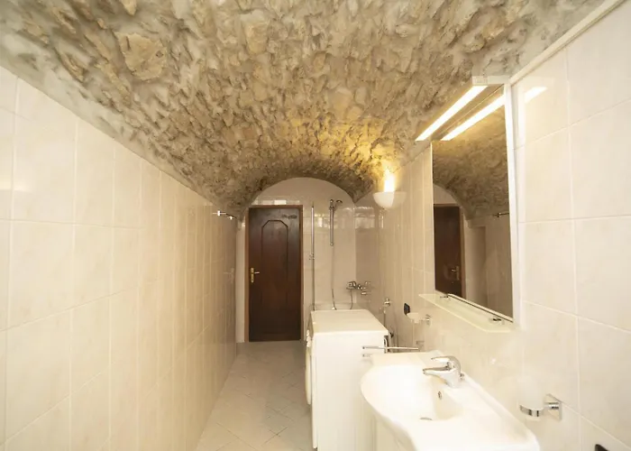 شقة Contempora - Ca Dei Brenta - Garden - Valle Intelvi - Como *